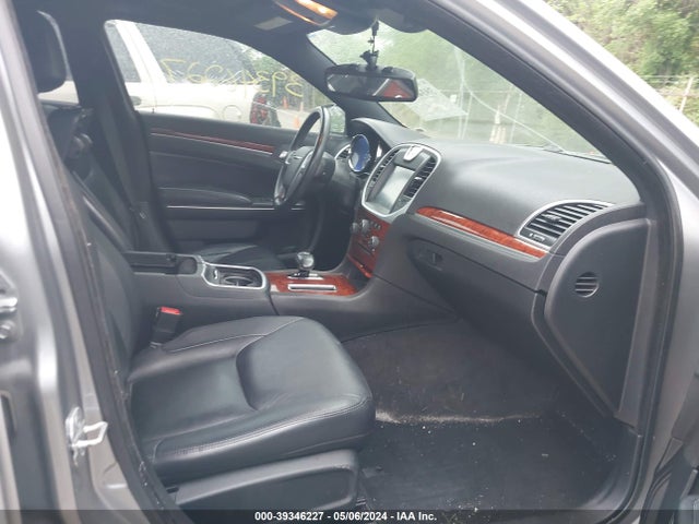 Chrysler 300 2014 2C3CCAAG1EH118362 Image 5