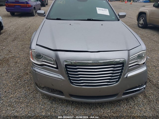 Chrysler 300 2014 2C3CCAAG1EH118362 Image 6