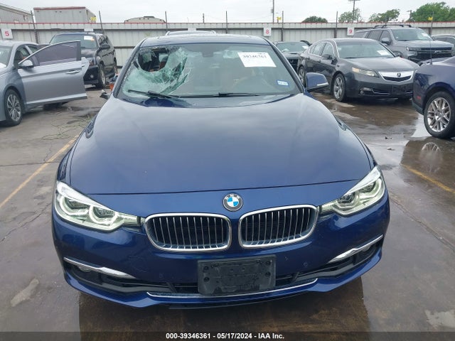BMW 330I 2018 WBA8B9C58JEE81712 Image 12