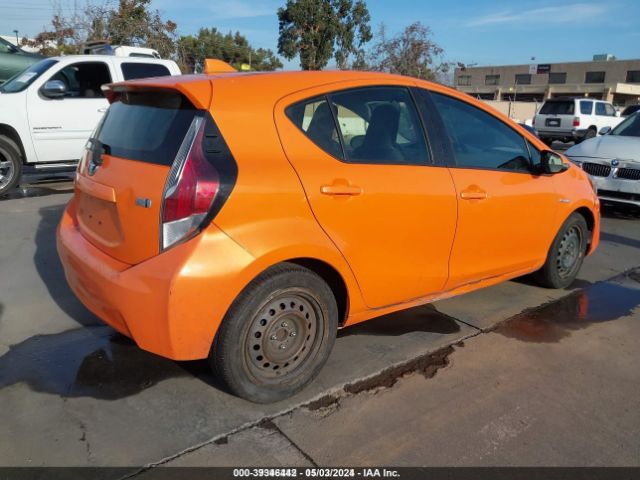 JTDKDTB36F1089632 Toyota Prius C One