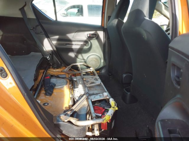 JTDKDTB36F1089632 Toyota Prius C One