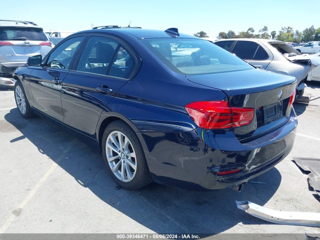 WBA8E1G37HNU18979 BMW 320i
