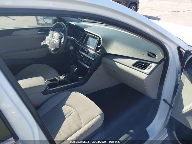 Hyundai SONATA ECO 2018 5NPE24AA3JH713798 Image 5