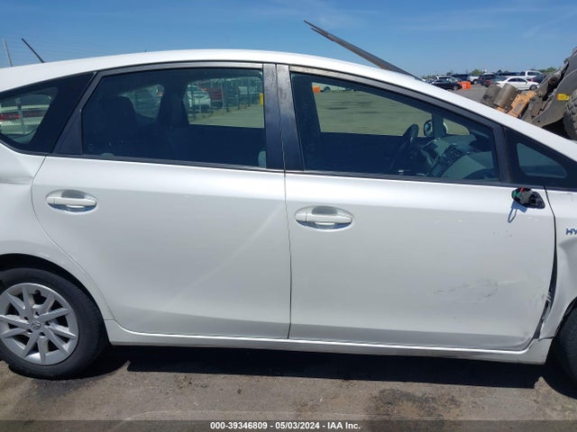 Toyota Prius V Three 2014 JTDZN3EU7EJ001685 Image 13