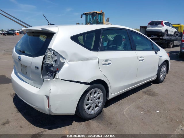 Toyota Prius V Three 2014 JTDZN3EU7EJ001685 Image 4