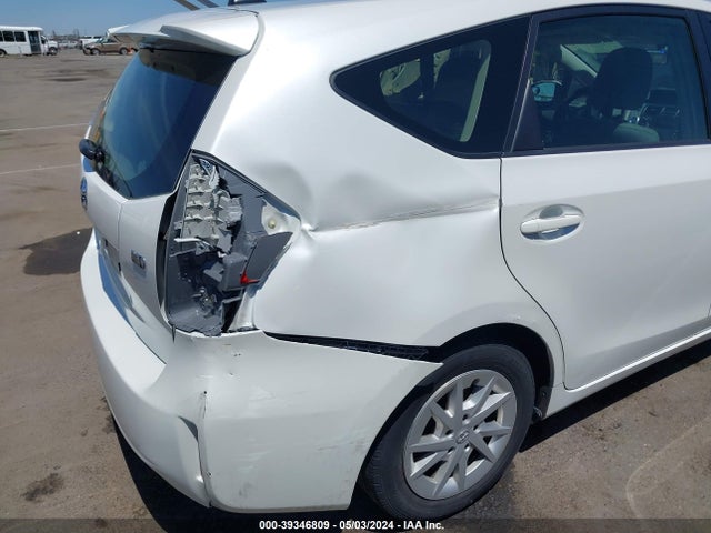 Toyota Prius V Three 2014 JTDZN3EU7EJ001685 Image 6
