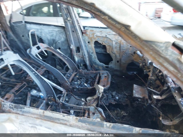 5TDHZRBH1NS217612 Toyota Highlander Xle