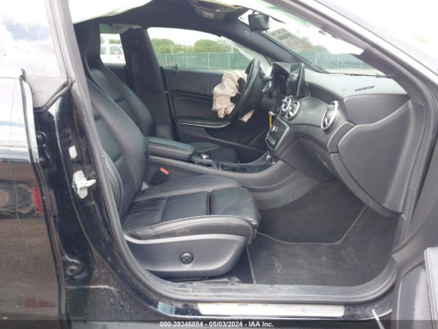 WDDSJ4EBXHN466773 Mercedes-Benz CLA 250