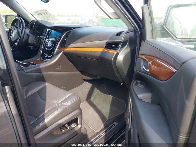 1GYS4GKJ6JR142789 Cadillac Escalade Esv Standard