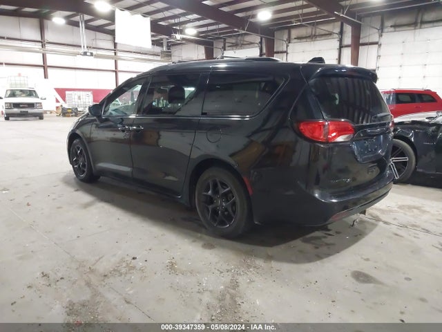 2C4RC1BG3JR292099 Chrysler Pacifica Touring L