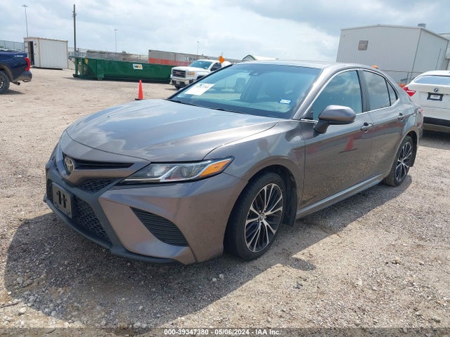 Toyota CAMRY SE 2018 4T1B11HKXJU597682 Image 2