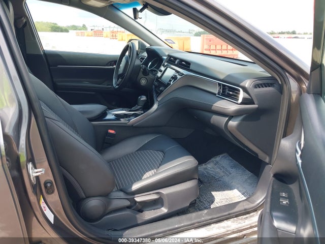Toyota CAMRY SE 2018 4T1B11HKXJU597682 Image 5