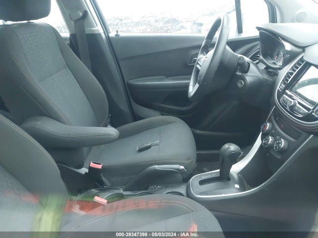 Chevrolet TRAX LS 2018 KL7CJKSB3JB602138 Image 5