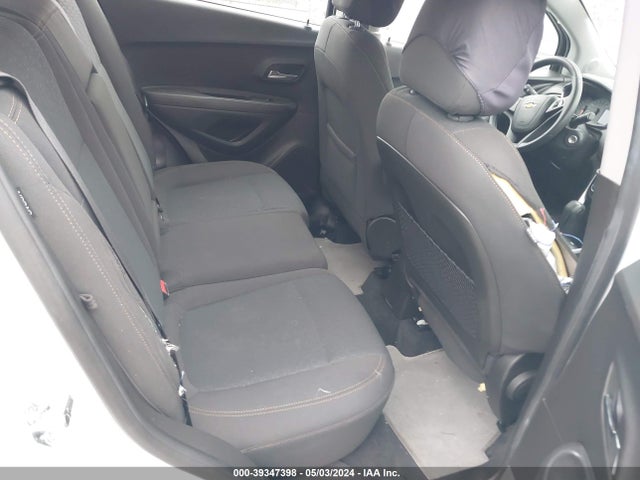 Chevrolet TRAX LS 2018 KL7CJKSB3JB602138 Image 8
