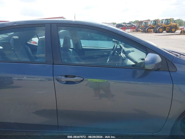 Toyota COROLLA LE 2017 2T1BURHE9HC780227 Image 13