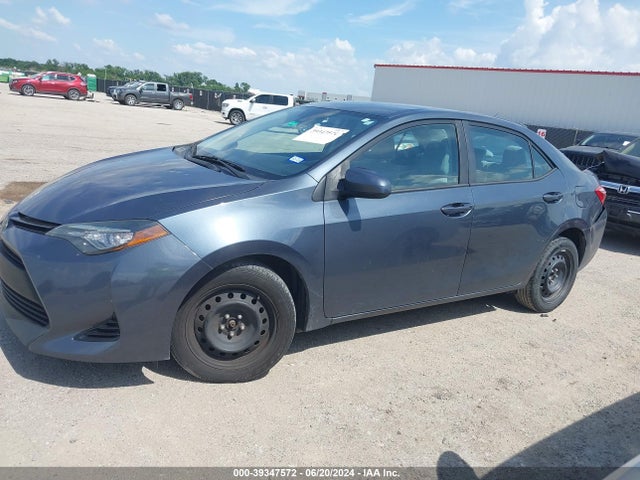 Toyota COROLLA LE 2017 2T1BURHE9HC780227 Image 2