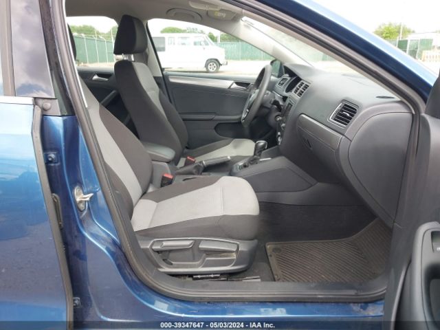 3VW2B7AJ8HM218695 Volkswagen Jetta 1.4t S