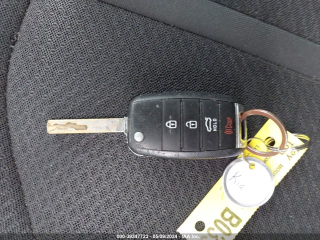 KIA Optima Lx 2016 5XXGT4L38GG108068 Image 11