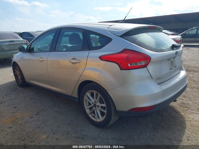 Ford FOCUS SE 2015 1FADP3K28FL335047 Image 3