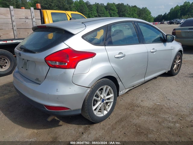 Ford FOCUS SE 2015 1FADP3K28FL335047 Image 4