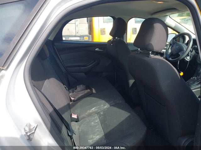 Ford FOCUS SE 2015 1FADP3K28FL335047 Image 8