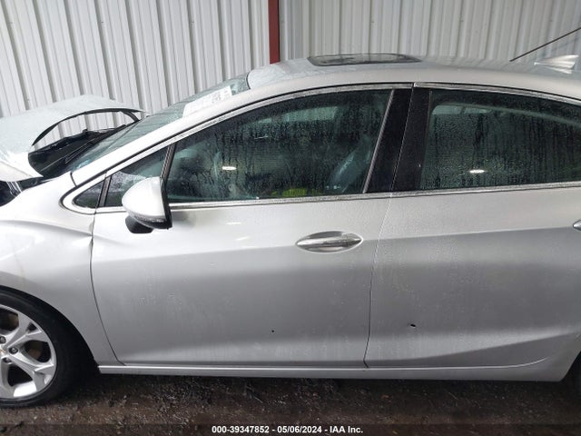 Chevrolet Cruze Premier Auto 2018 3G1BF6SMXJS617998 Image 14