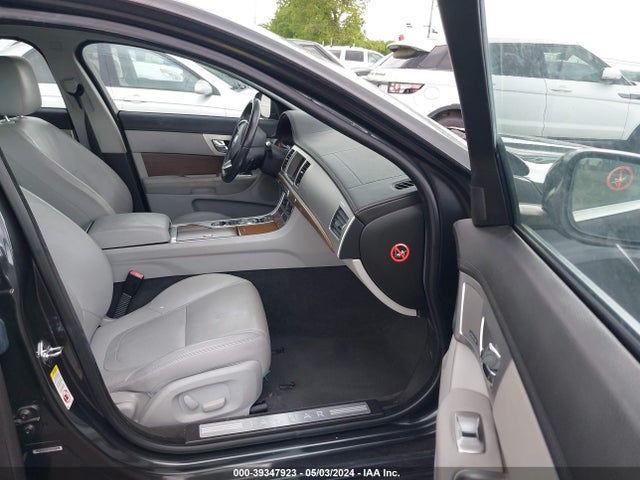 2013 JAGUAR XF SAJWA0E76D8S93716 Photo 4