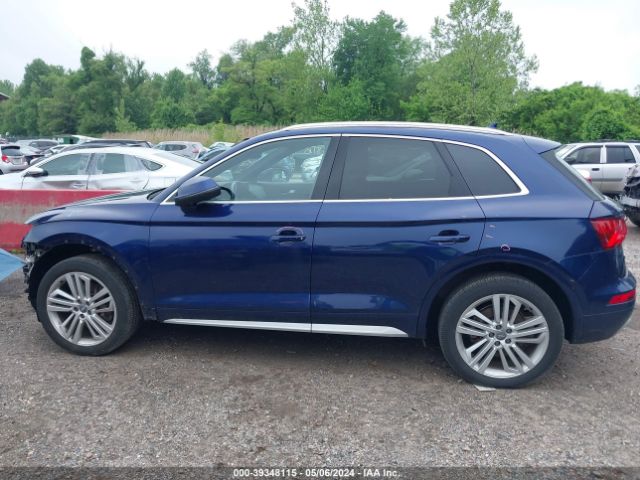 WA1BNAFY7J2200094 Audi Q5 2.0t Premium/2.0t Tech Premium
