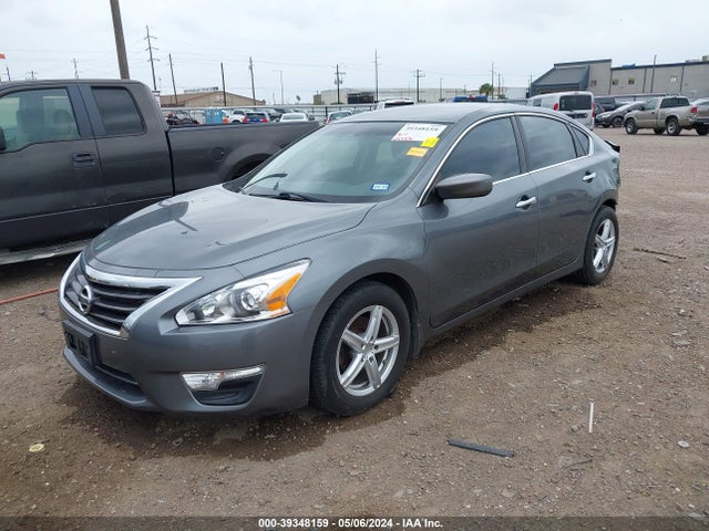Nissan Altima 2.5 S 2015 1N4AL3AP0FN376501 Image 2