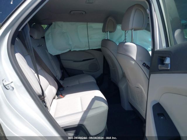 KM8J3CA40HU511335 Hyundai TUCSON SE
