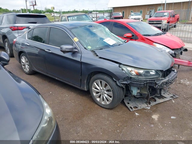 2015 1HGCR2F80FA245607 main image