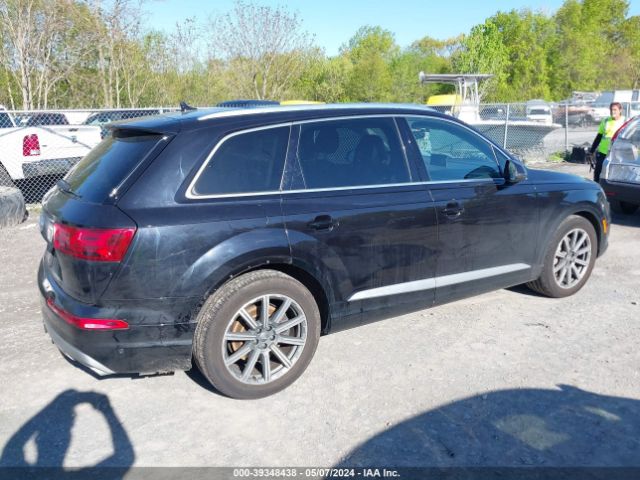 WA1VAAF77KD004176 Audi Q7 55 Premium