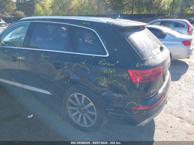 WA1VAAF77KD004176 Audi Q7 55 Premium