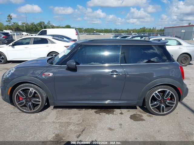 Mini Hardtop John Cooper Works 2018 WMWXM9C57J2G49475 Image 14