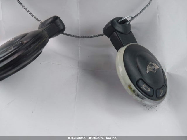 2010 MINI COOPER S WMWMS3C52ATY51976 Photo 10