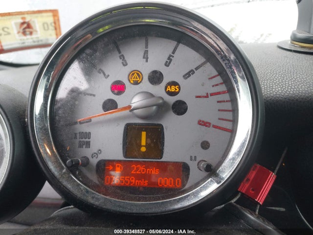 2010 MINI COOPER S WMWMS3C52ATY51976 Photo 6