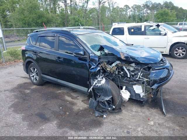 Toyota Rav4 Xle 2017 2T3WFREV8HW353918 zdjęcie główne
