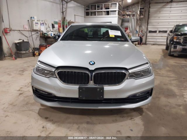WBAJA7C32HG905663 BMW 530i Xdrive