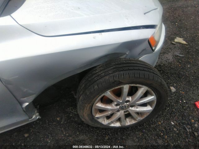 3VWD17AJ1EM327636 Volkswagen Jetta 1.8t Se