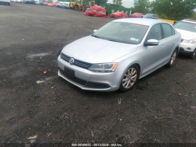 3VWD17AJ1EM327636 Volkswagen Jetta 1.8t Se
