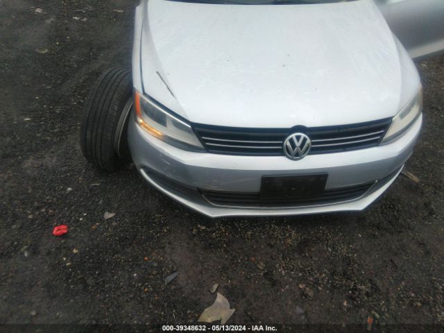 3VWD17AJ1EM327636 Volkswagen Jetta 1.8t Se