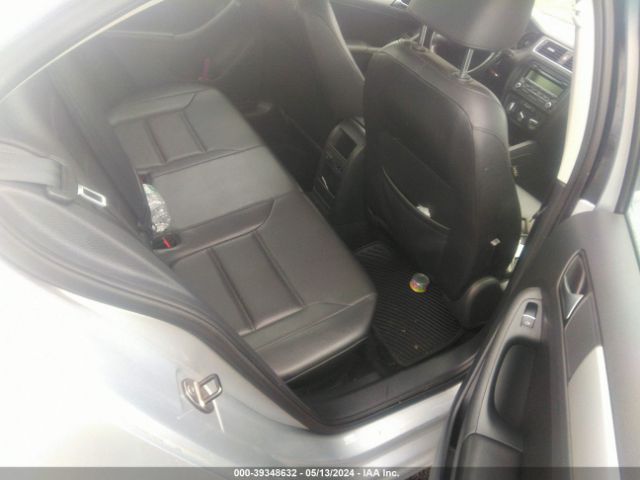 3VWD17AJ1EM327636 Volkswagen Jetta 1.8t Se