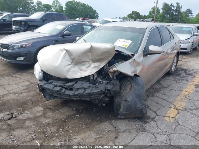 Toyota CAMRY LE 2016 4T4BF1FK4GR550280 Image 2
