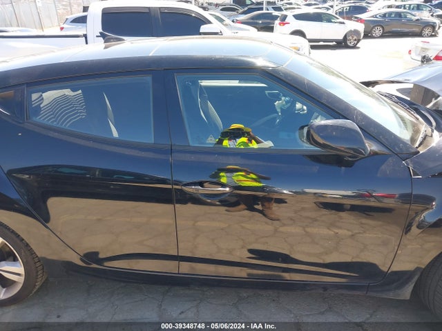 Hyundai Veloster Value Edition 2017 KMHTC6AD3HU324651 Image 14