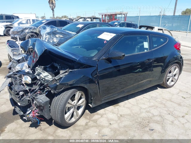 Hyundai Veloster Value Edition 2017 KMHTC6AD3HU324651 Image 2