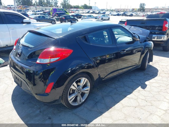 Hyundai Veloster Value Edition 2017 KMHTC6AD3HU324651 Image 4
