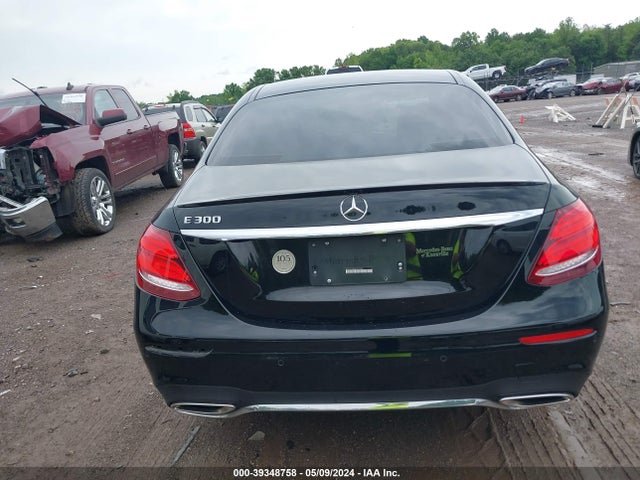 Mercedes-Benz E 300 2019 WDDZF4JB8KA622488 Image 16