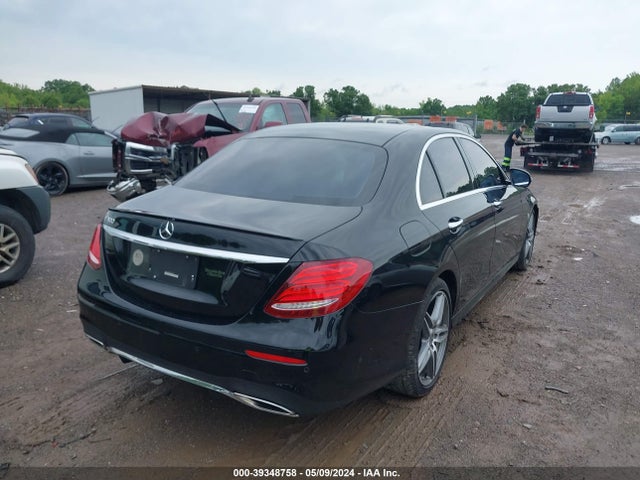 Mercedes-Benz E 300 2019 WDDZF4JB8KA622488 Image 4