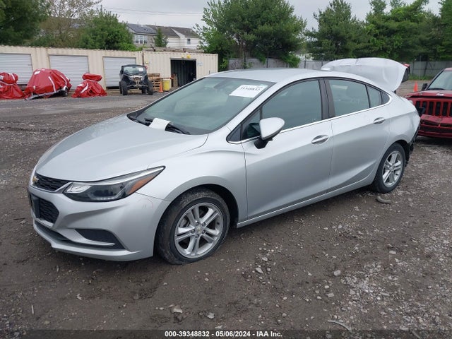 Chevrolet Cruze Lt Auto 2018 1G1BE5SM9J7104155 Image 2