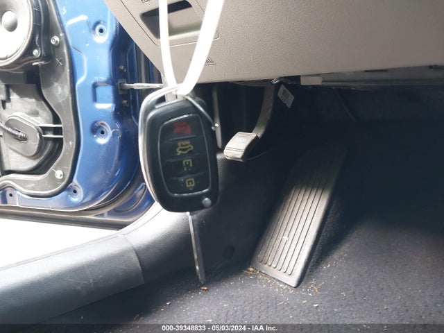 Hyundai SONATA SE 2017 5NPE24AF2HH554729 Image 11
